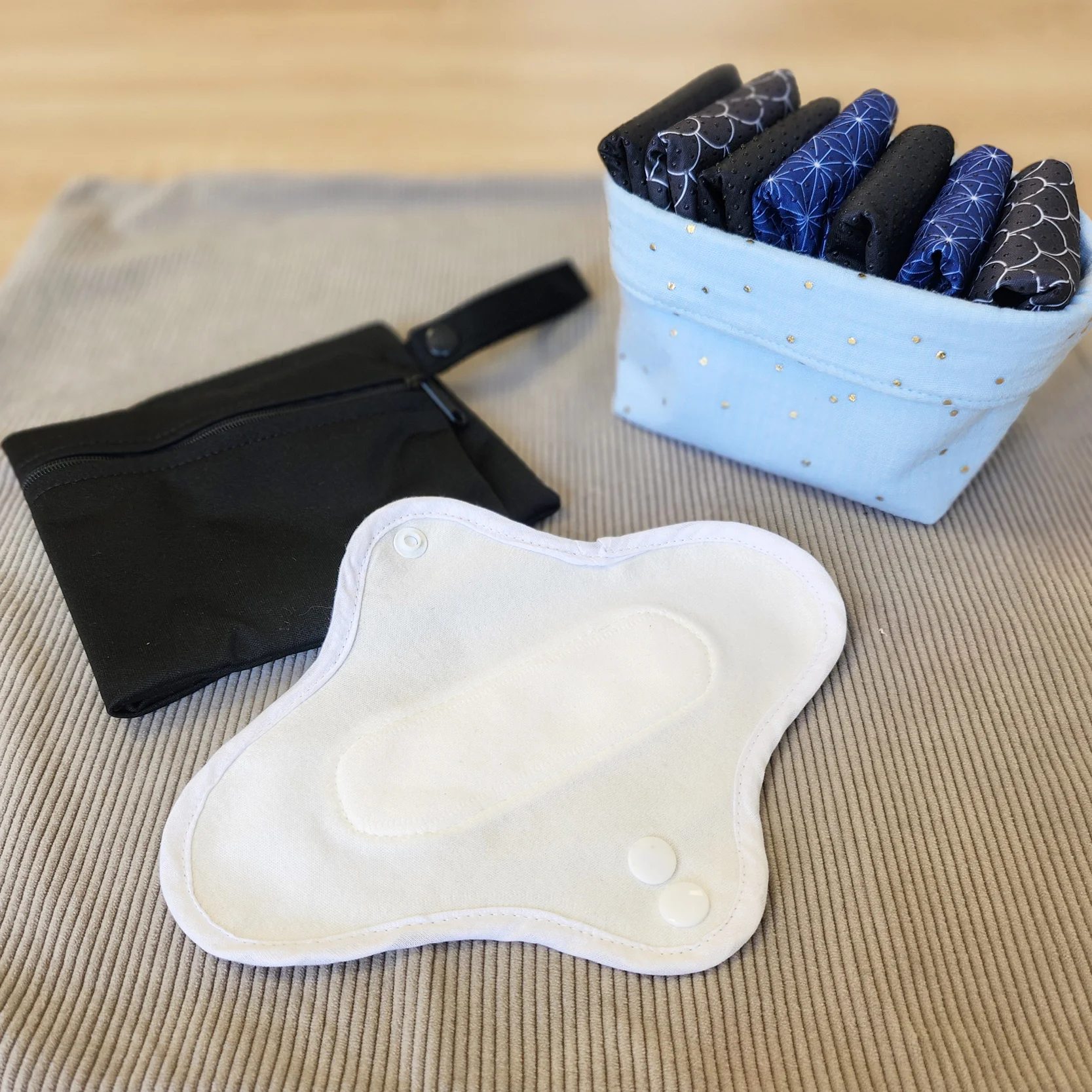 Pack 7 jours - Fuites urinaires légères (15 Protège-slips, pochette, panière...) – Image 3